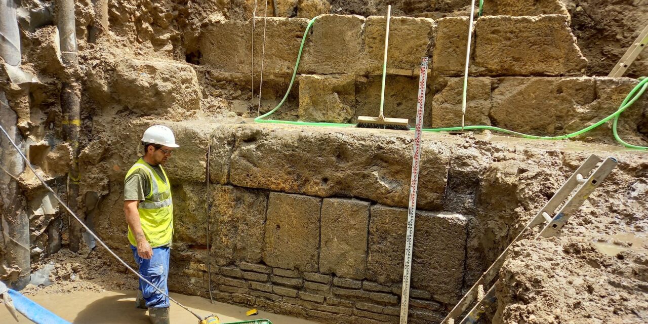 La aparición de la muralla romana resuelve el gran misterio arqueológico de Sevilla