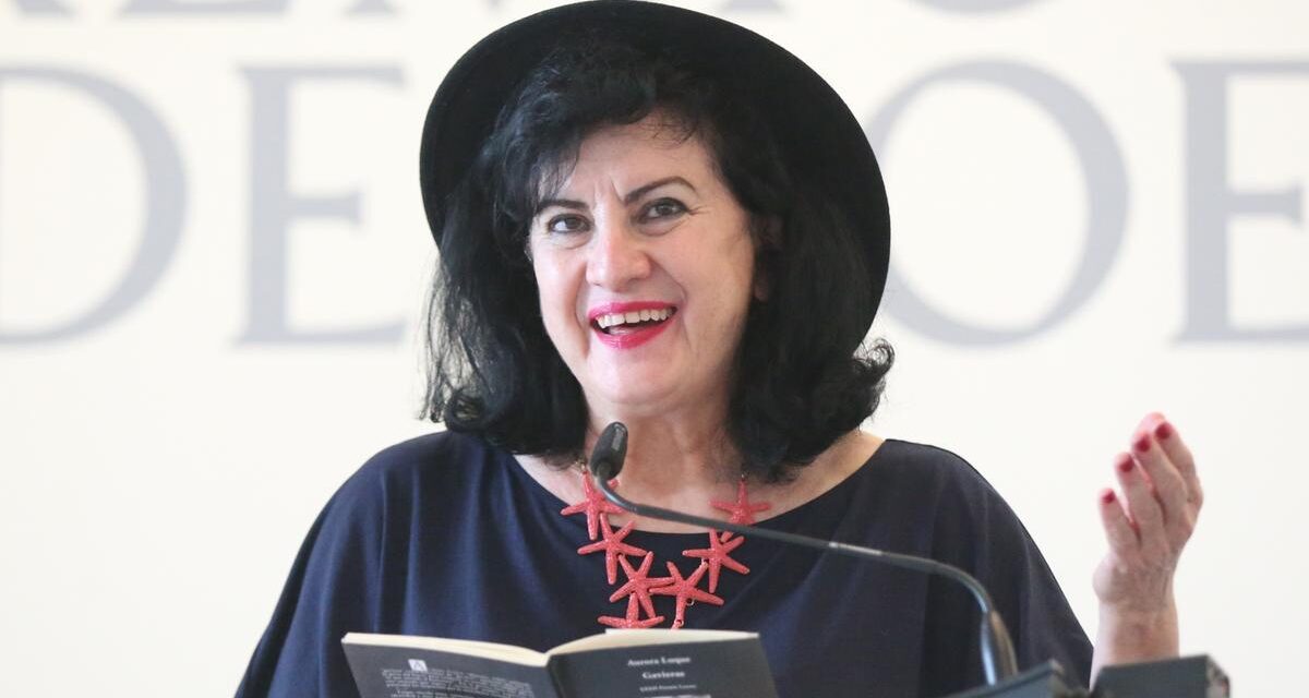Aurora Luque gana el Premio Nacional de Poesía 2022