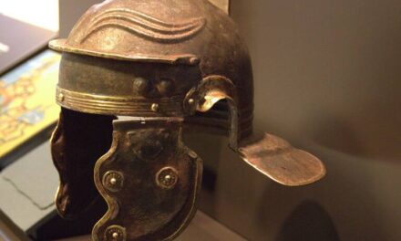 Hallan un casco de legionario romano en las últimas excavaciones arqueológicas en València