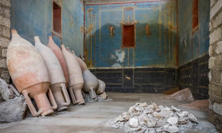 Pompeya sigue desvelando tesoros: hallado un «santuario» con paredes azules dedicado a las cuatro estaciones